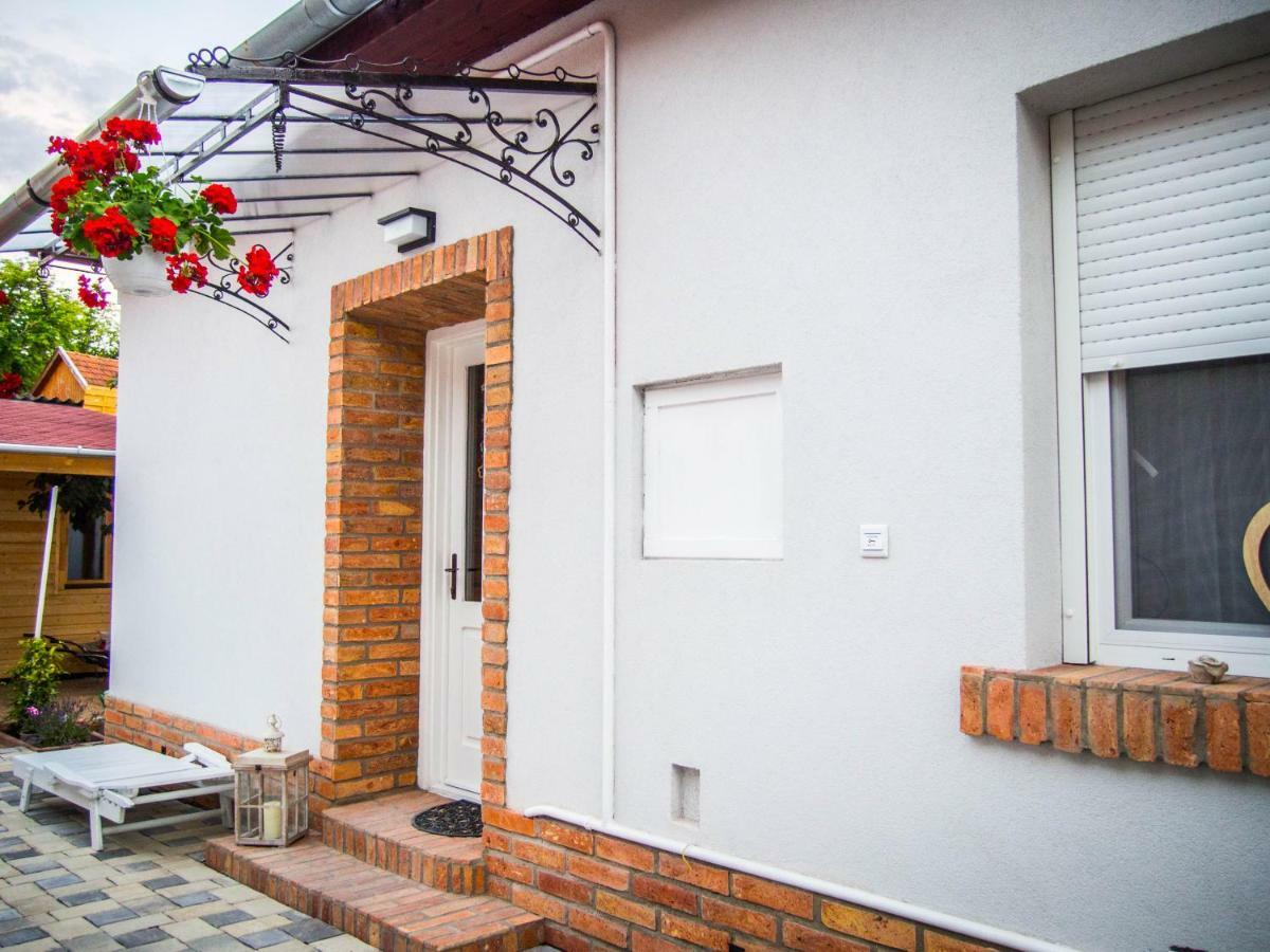Feliz Apartman Gyula Extérieur photo